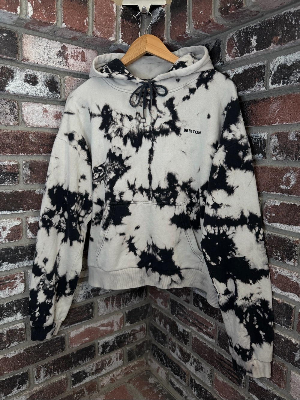 Brixton Monochrome Black & White Tie Dye Men’s Pullover Hoodie Size Medium